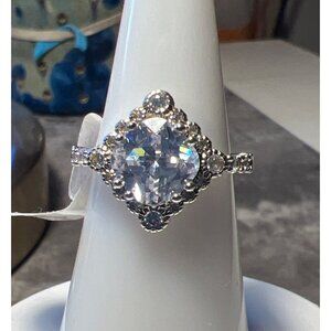 Ring Bomb Party Ring, Size 6, NWOT, clear stones silver color band